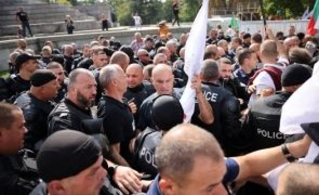 Proteste violente în Bulgaria împotriva bazelor militare NATO