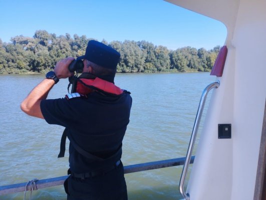Au fost reluate căutările persoanei dispărute în Dunăre. Video