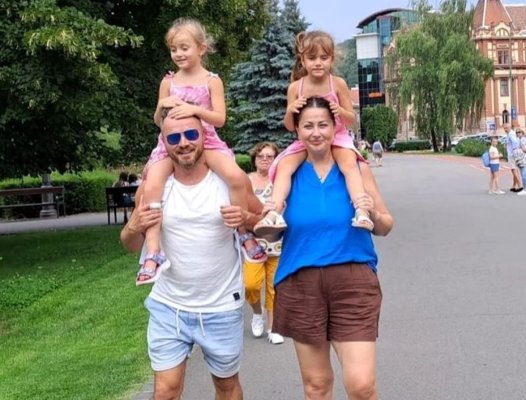 Incredibil! Cât a plătit Gabriela Cristea pentru penarul fiicei sale din clasa 0