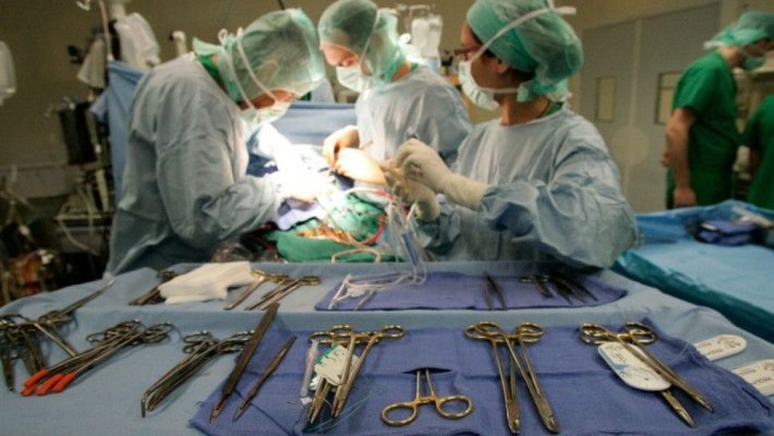 Tumoră de trei kilograme, extirpată din abdomenul unui copil de 9 ani, la spitalul din Arad
