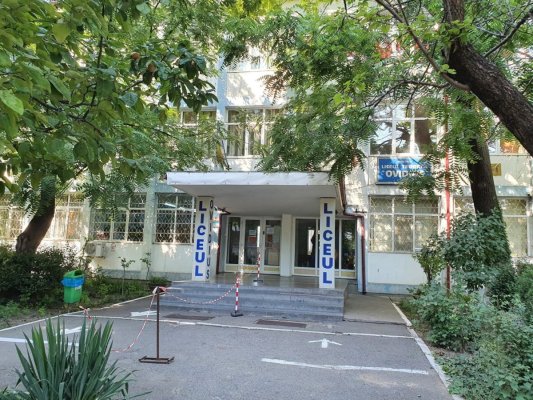 Panică în rândul părinților, după ce mai mulți elevi ai Liceului Ovidius au rămas blocați în Varșovia