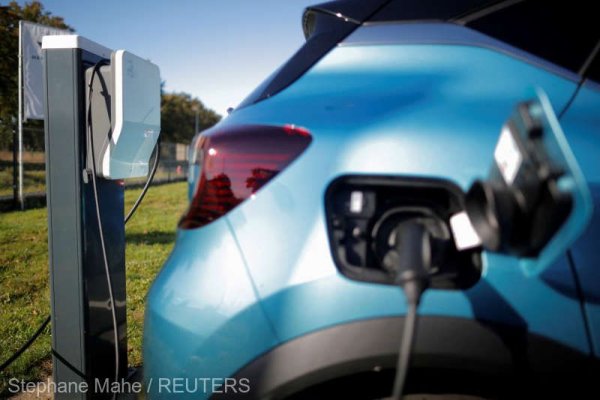 ACEA: Cota de piaţă a automobilelor electrice a depăşit 20% în luna august