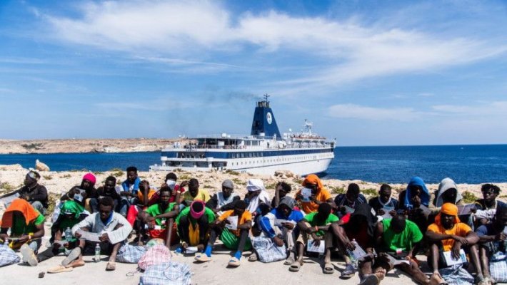 ONU: Peste 2.500 de migranţi morţi sau dispăruţi în Marea Mediterană în acest an 