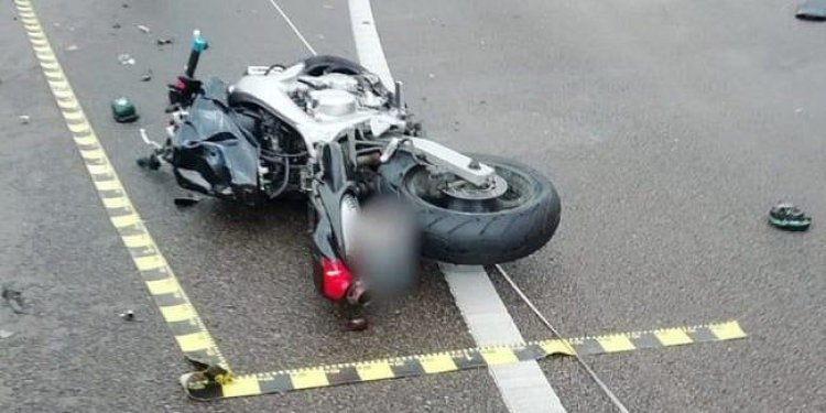 Rareș a murit într-un accident înfiorător, după ce s-a izbit cu motocicleta de un sens giratoriu