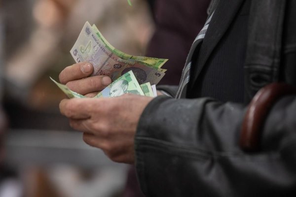 Aproape 800.000 de participanți la Pilon III. Numărul este în creștere