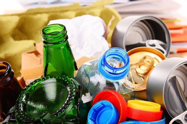 Fechet: 270 noi puncte de colectare automată a ambalajelor, înfiinţate în septembrie, la nivel naţional