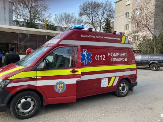 O mașină a ieșit din decor, pe drumul dintre Sibioara și Năvodari