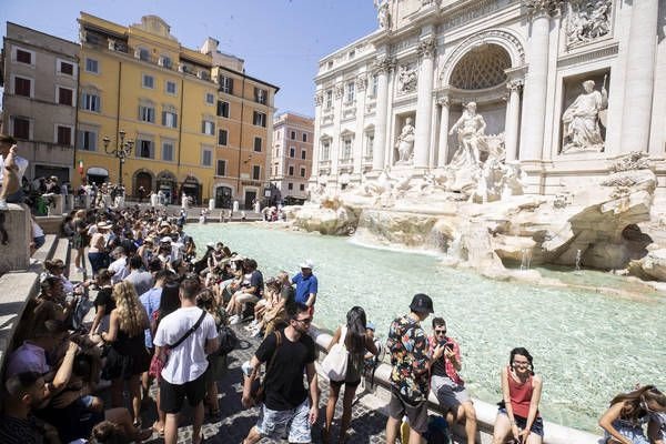 Eurostat: Lunile de vârf din turism diferă în rândul regiunilor UE