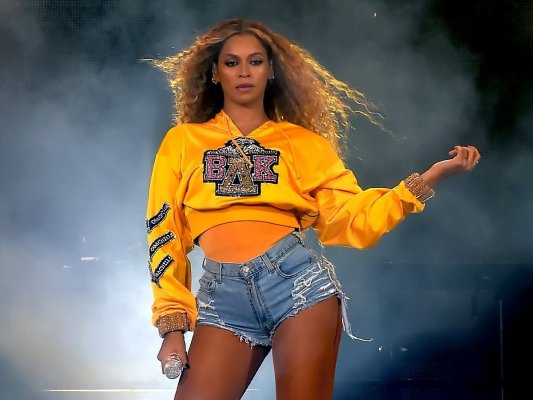 Beyoncé dezvăluie numele noului ei album care va fi lansat în 29 martie