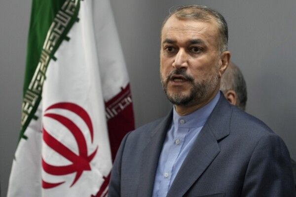 Iranul cheamă ţările islamice să impună 