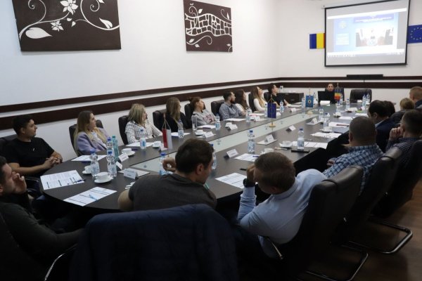  Studenți și ofițeri de la Universitatea de Justiție din Polonia, în vizită la Școala de Pregătire a Agenților de Penitenciare 