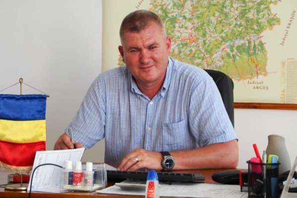 Fostul şef al Direcției Agricole a fost omorât de fiul său drogat!