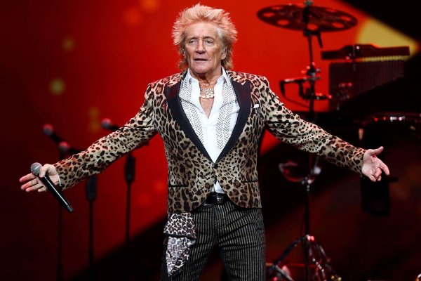 Rod Stewart speră că refuzul său de a cânta în Arabia Saudită 