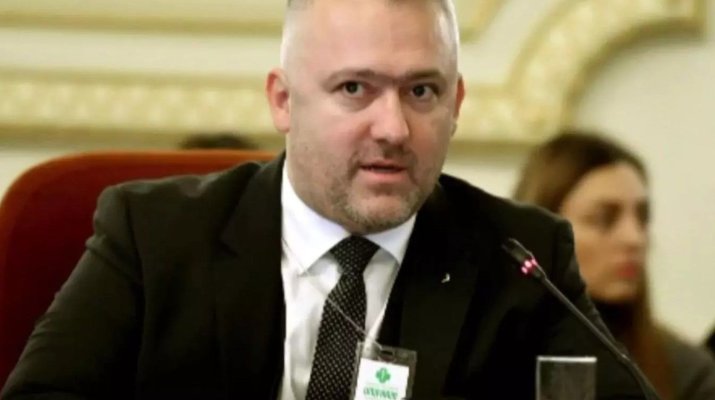 Fostul șef Unifarm, condamnat pentru mită de aproape 800.000 de euro, își cere salariile înapoi