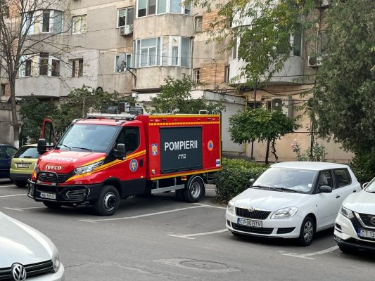 O fetiță de doi ani a căzut de la etaj, în București