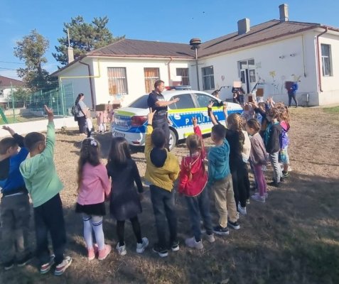 Polițiștii din Techirghiol, în rândul elevilor