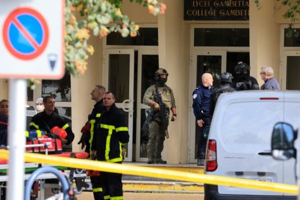 Amenințare cu bombă la liceul din Franța unde a fost ucis un profesor