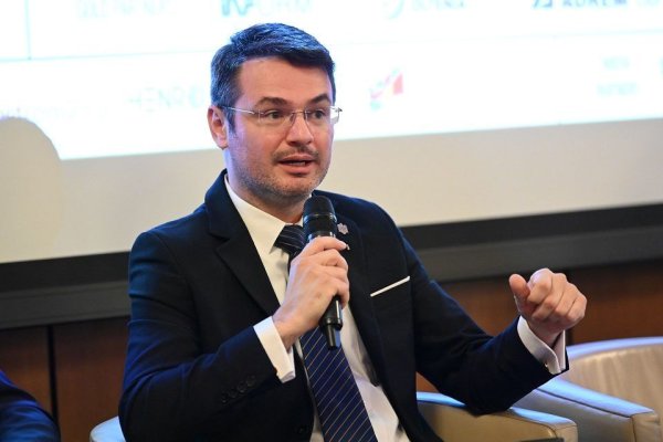 Dumea (MCID): Piaţa IT din România ar avea nevoie de aproximativ 20.000 de specialişti