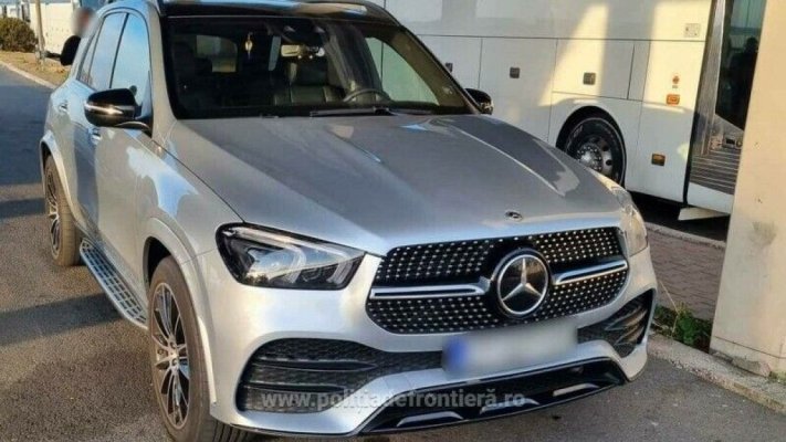 Bolid de 100.000 de euro, oprit la intrarea în țară