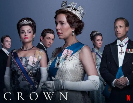 Costumele şi decorurile din The Crown au fost vândute pentru mii de lire sterline la licitaţie