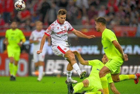 Universitatea Cluj a învins-o pe Dinamo (1-0) şi e din nou lider în Superligă