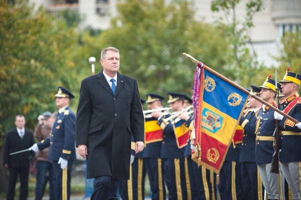Iohannis: Militarii noştri continuă să facă din armată un autentic ambasador al României pe plan internaţional