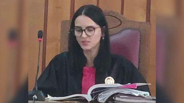 Judecătoarea din Suceava care se droga şi lua mită rămâne în arest preventiv