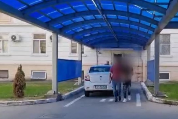 Bărbat reținut după ce a condus fără permis și sub influența alcoolului