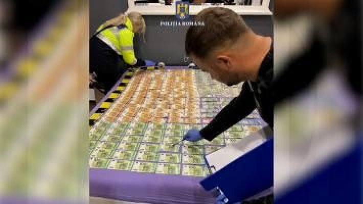Percheziţii la o şcoală privată de asistenţi medicali, într-un dosar de luare și dare de mită