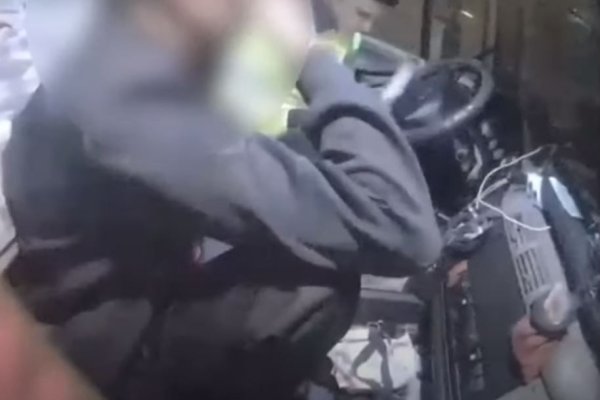 Cetăţeanul ucrainean care conducea beat o cisternă cu GPL pe A2 a fost arestat