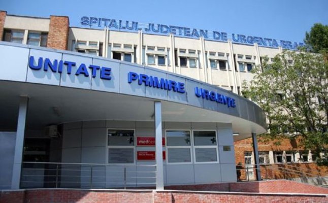 Un bărbat, găsit mort lângă gardul spitalului unde era internat