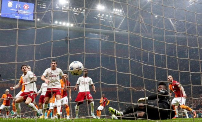 Fotbal: Galatasaray a remizat cu Manchester United, iar PSV a câştigat la Sevilla, în Liga Campionilor