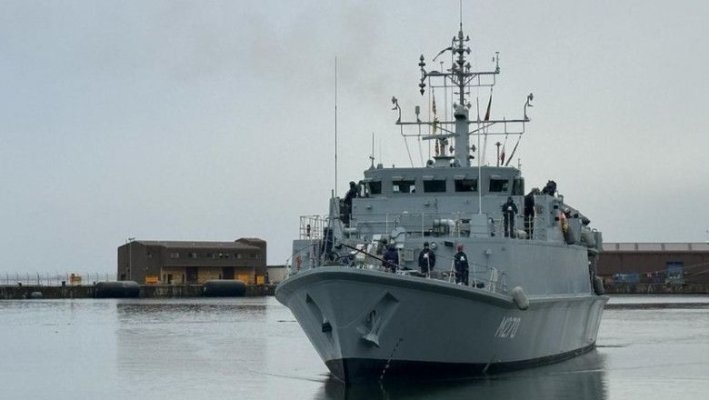 Un vânător de mine care a aparţinut Marinei Regale Britanice, intrat în serviciul Forţelor Navale Române, a plecat spre Constanţa