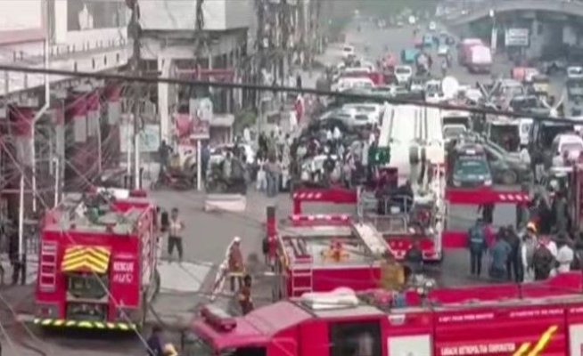Incendiu într-un centru comercial: Cel puțin 11 persoane au murit. Video