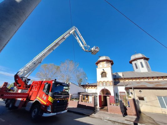 Pompierii constănțeni solicitați să intervină la Parohia Cuvioasa Parascheva