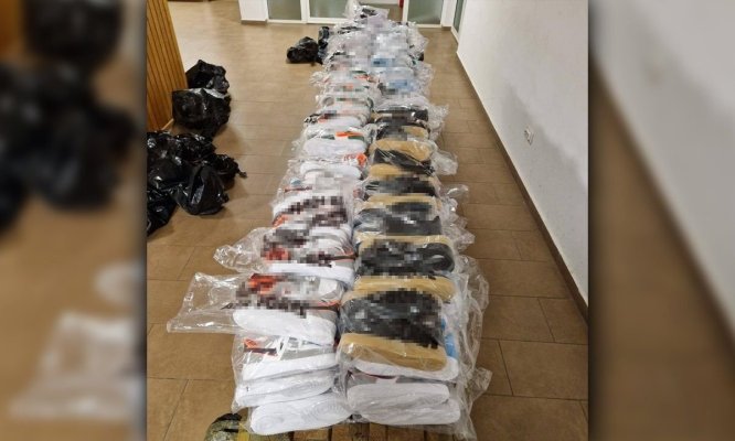 Produse contrafăcute, în valoare de 60.000 de lei, descoperite la PTF Vama Veche