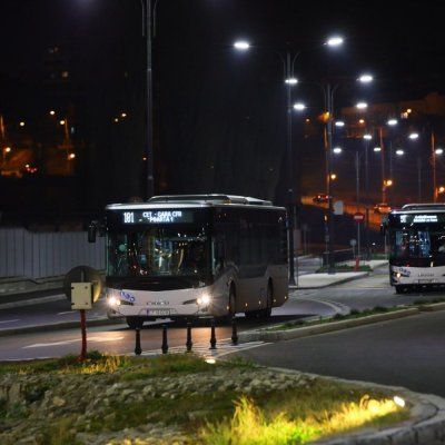 Mai multe linii circulă deviat din cauza codului roșu de vreme rea