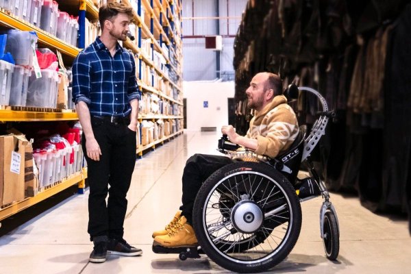 Un documentar despre un fost cascador din franciza ''Harry Potter'' rămas paralizat a avut premiera la Londra