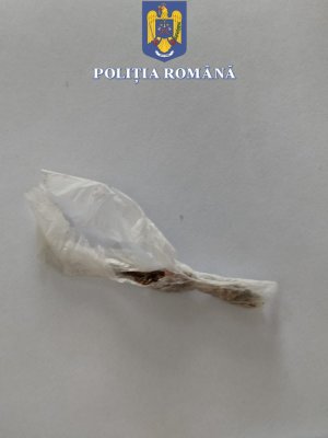 Substanțe susceptibile a avea efecte psihoactive, descoperite într-un autoturism