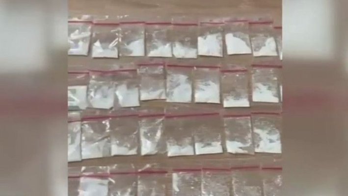 Traficanți de droguri care acționau într-o sală de fitness din Cluj-Napoca, reținuți