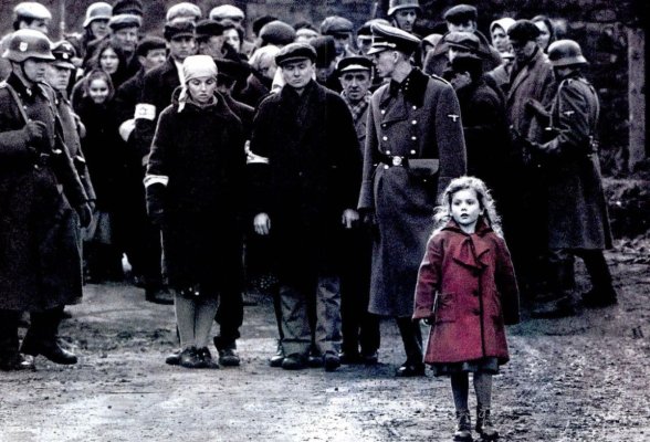 Din 'Lista lui Schindler', în războiul din Ucraina: cu ce se ocupă azi 'fetița în roșu'