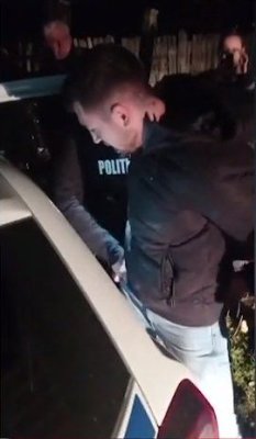Un individ periculos a fugit de sub nasul polițiştilor