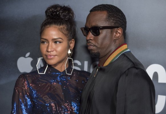 Puff Daddy şi fosta iubită Cassie, care îl acuza de abuz sexual, au ajuns la o înțelegere