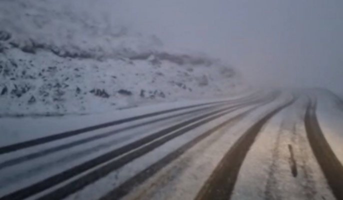 Imagini cu prima ninsoare în Transalpina