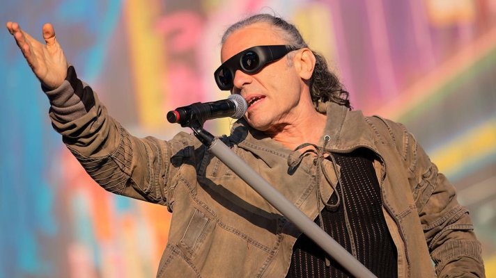 Bruce Dickinson, solist al legendarei trupe Iron Maiden, revine la Bucureşti în 3 iunie 2024