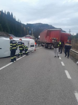Accident cumplit între un microbuz și un autocamion: planul roșu a fost activat