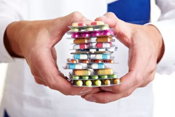 Giganții farmaceutici fac presiuni pentru reclame pe rețelele de socializare