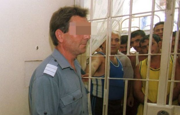 Un polițist de la un penitenciar ar fi fost prins cu droguri la un concert  
