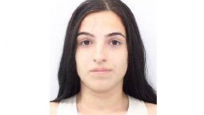 Poliția cere ajutorul pentru găsirea unei tinere care a dispărut alături de copilul ei. Update: A fost găsită
