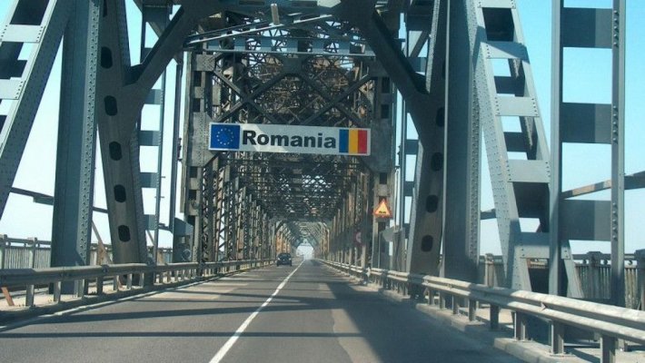 Circulaţia pe Podul Prieteniei Giurgiu - Ruse se desfăşoară pe o singură bandă până pe 22 decembrie